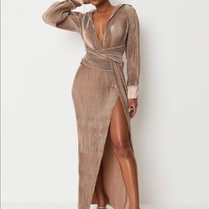 Carli Bybel x Missguided Champagne Satin Plisse Twist Front Midaxi Dress NEW